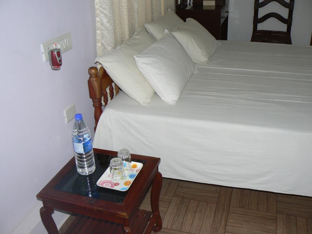 Aroma Home Stay Kochi Exterior foto